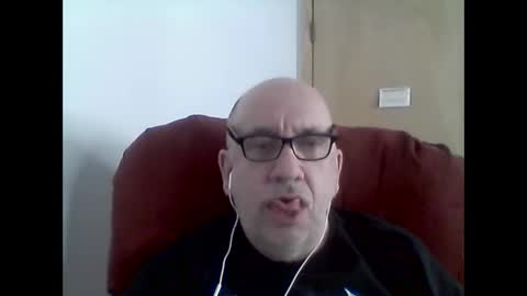 Snapshot of needlesslove chatting on 10.05.25 Tom online show from 10.05.25