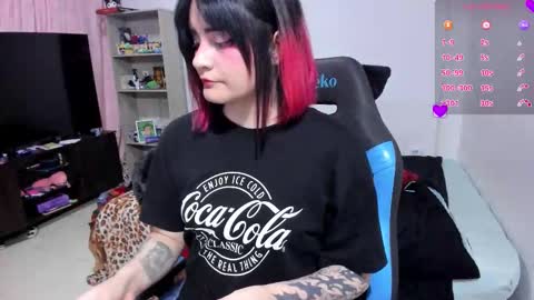 Geek Nicole    im Neeko UwU online show from 11.23.25