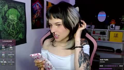 Neena Nyx online show from 05.12.26