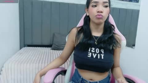 Snapshot of neferbusty chatting on 10.22.25 Neifer online show from 10.22.25