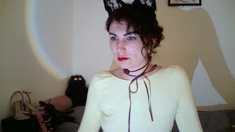 nefertiti_queen online show from 04.14.26