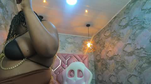 Nefer  online show from 04.20.26