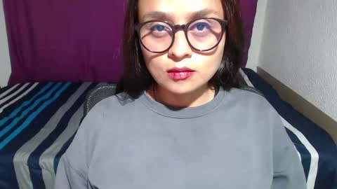 Snapshot of negrita_25 chatting on 09.10.25 Zoe online show from 09.10.25