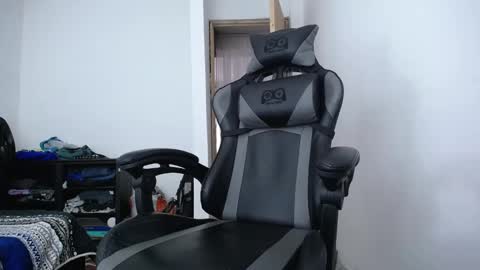 Snapshot of neitan___ chatting on 09.18.25 neitan___ online show from 09.18.25