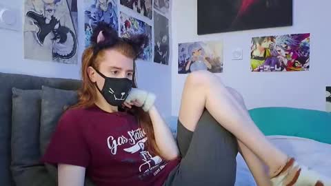 Snapshot of neko_nyaaa chatting on 10.03.25 Neko online show from 10.03.25