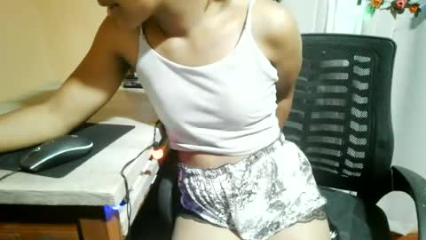 Snapshot of nelia_84 chatting on 06.18.26 nelia_84 online show from 06.18.26