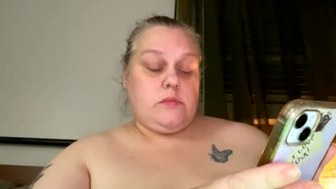 Snapshot of nellatlas chatting on 10.24.25 Nellie Atlas online show from 10.24.25