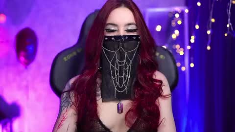 Snapshot of nelle_ chatting on 03.17.26 online show from 03.17.26