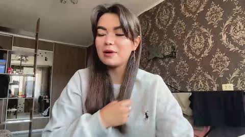 Snapshot of nellytarallo chatting on 03.15.26 Ava online show from 03.15.26