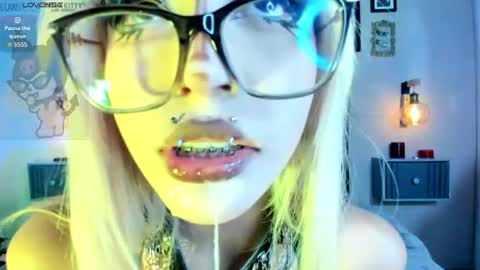 Snapshot of nemesis_castel_ chatting on 07.17.26 Nemesis online show from 07.17.26