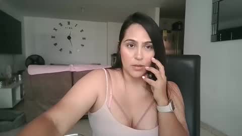 Snapshot of neny445 chatting on 10.01.25 kelly lopez online show from 10.01.25