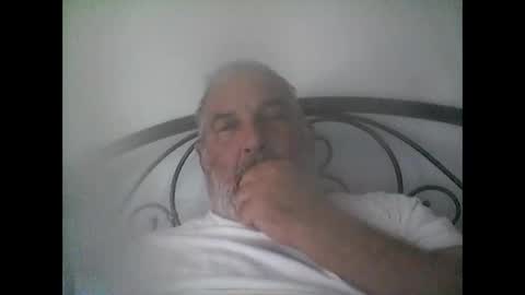 Snapshot of neohiom4f chatting on 10.15.25 neohiom4f online show from 10.15.25