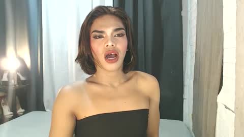 neomi online show from 11.23.25