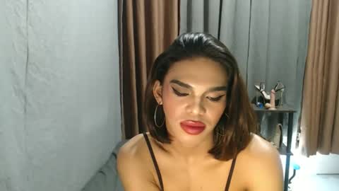 Snapshot of neomi_hardcock chatting on 04.18.26 neomi online show from 04.18.26
