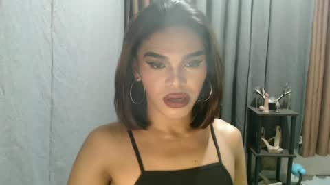 Snapshot of neomi_hardcock chatting on 05.11.26 neomi online show from 05.11.26