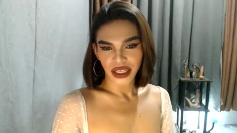 Snapshot of neomi_hardcock chatting on 05.25.26 neomi online show from 05.25.26