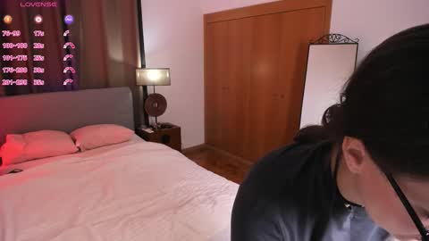 Sara online show from 10.24.25