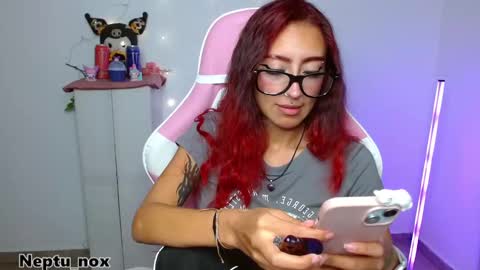 Snapshot of neptu_noxx chatting on 09.10.25 Neptu noxx online show from 09.10.25