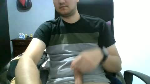 Snapshot of nerdxxx94 chatting on 07.04.26 MrBull online show from 07.04.26
