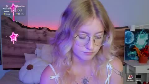 Snapshot of nerissa_xo chatting on 09.20.25 Nerissa online show from 09.20.25