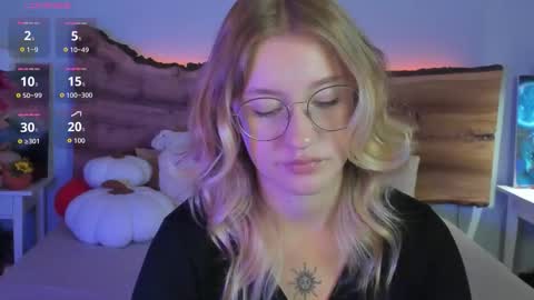 Snapshot of nerissa_xo chatting on 10.03.25 Nerissa online show from 10.03.25