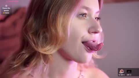 Snapshot of nerissa_xo chatting on 10.12.25 Nerissa online show from 10.12.25