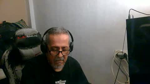 Snapshot of neron401 chatting on 04.24.26 neron401 online show from 04.24.26