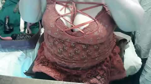 Snapshot of neslihan35 chatting on 02.11.25 neslihan online show from 02.11.25