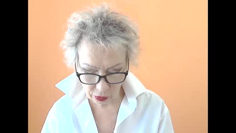 NessyJenixs online show from 09.23.25