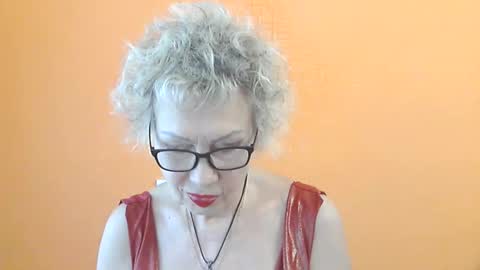 Snapshot of nessyjenixs chatting on 06.10.26 NessyJenixs online show from 06.10.26