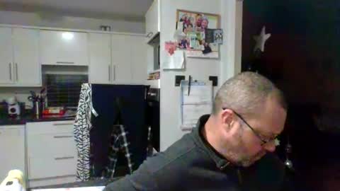 Snapshot of nesuk chatting on 12.27.24 nesuk online show from 12.27.24