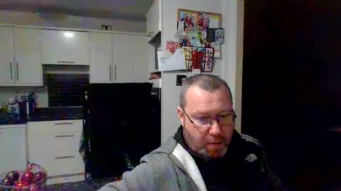 Snapshot of nesuk chatting on 01.04.25 nesuk online show from 01.04.25