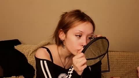 Snapshot of nettiewares chatting on 02.09.26 Naomi online show from 02.09.26