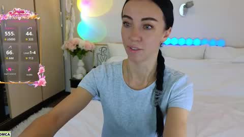 Snapshot of nevergiveup_1 chatting on 02.25.26 never give up online show from 02.25.26