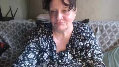 Snapshot of new_milf chatting on 06.04.26 Lilly online show from 06.04.26