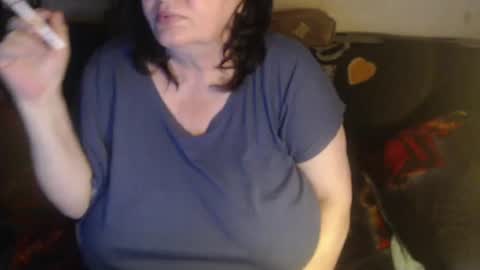 Snapshot of new_milf chatting on 06.16.26 Lilly online show from 06.16.26