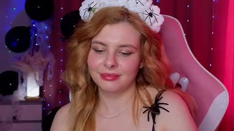 Snapshot of newdayo chatting on 10.18.25 newdayo online show from 10.18.25