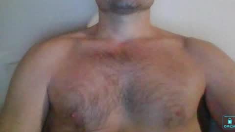 Snapshot of newtyguy90 chatting on 12.05.24 newtyguy90 online show from 12.05.24