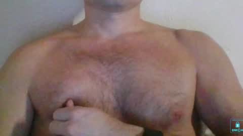 Snapshot of newtyguy90 chatting on 01.03.25 newtyguy90 online show from 01.03.25