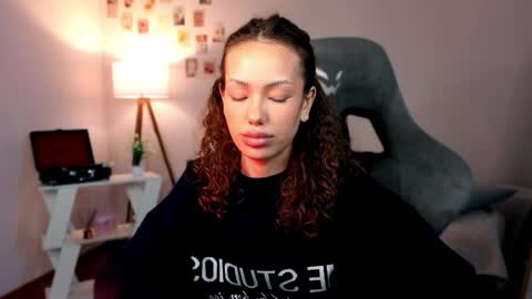 Snapshot of nexorine chatting on 03.01.26 Lilly online show from 03.01.26