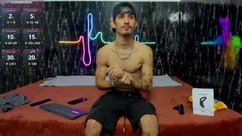 Snapshot of nextboywell1 chatting on 12.22.25 Yeison online show from 12.22.25