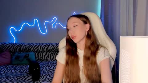 Mina online show from 02.04.26