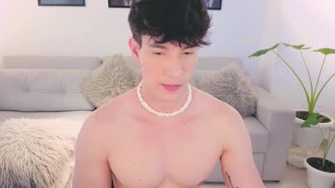   online show from 10.03.25