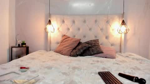 Snapshot of nezukokamado1_ chatting on 10.11.25 Milena online show from 10.11.25