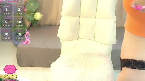 Snapshot of nhatlinhnguyen chatting on 09.24.25 nhatlinhnguyen online show from 09.24.25