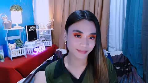 Snapshot of nhicolehollywood chatting on 12.14.24 hottie nicole online show from 12.14.24