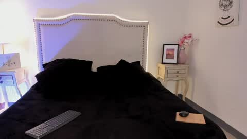 Nia Malkova online show from 05.20.26