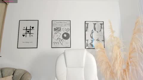 Nia online show from 11.18.25