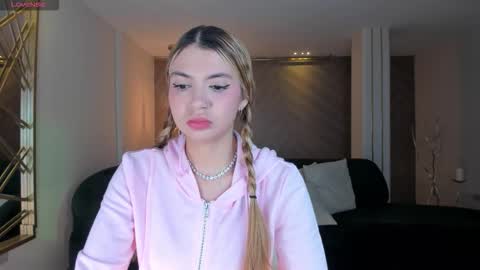 SQUIRTER DOLL    online show from 10.08.25