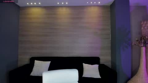 SQUIRTER DOLL    online show from 04.23.26